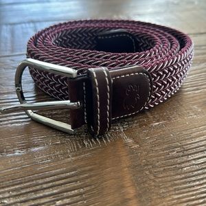 Maroon and white belt size M